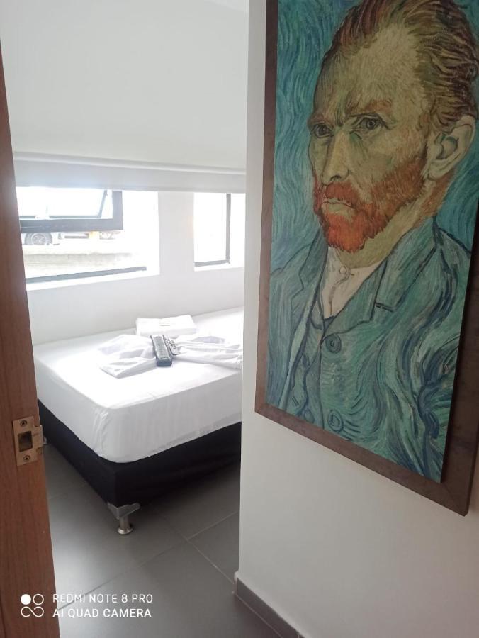 Hotel Zona Express Sandiego Медельин Экстерьер фото